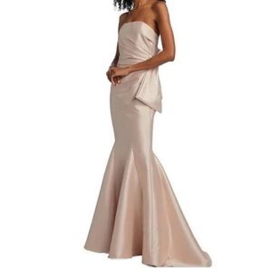 Badgley Mischka Strapless Mermaid Gown in Blush